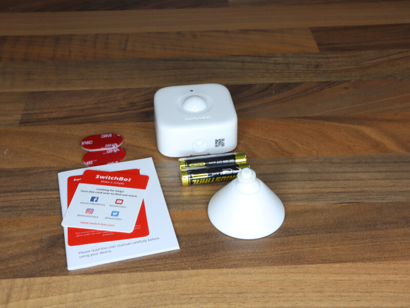 SwitchBot Outdoor Spotlight Cam 2K wireless security AI motion IP65 Local Cloud Camera motion hub 2 contact sensor.JPG